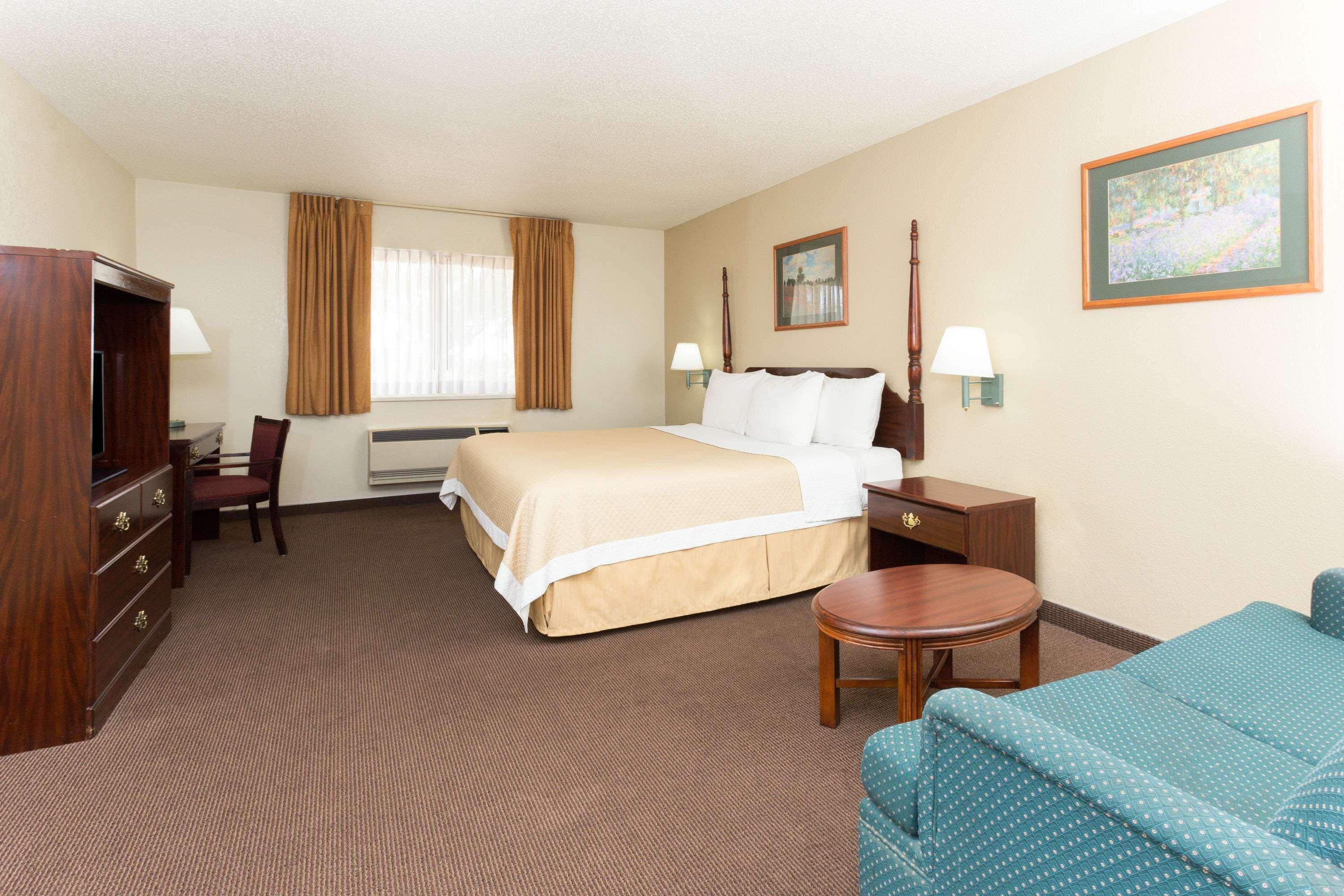 Days Inn By Wyndham Colorado Springs Airport Extérieur photo
